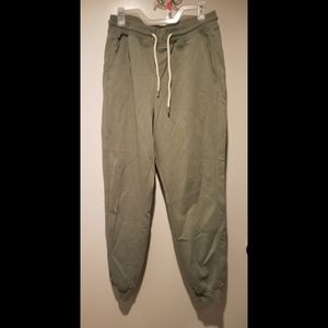 Sage green sweatpants - H&M